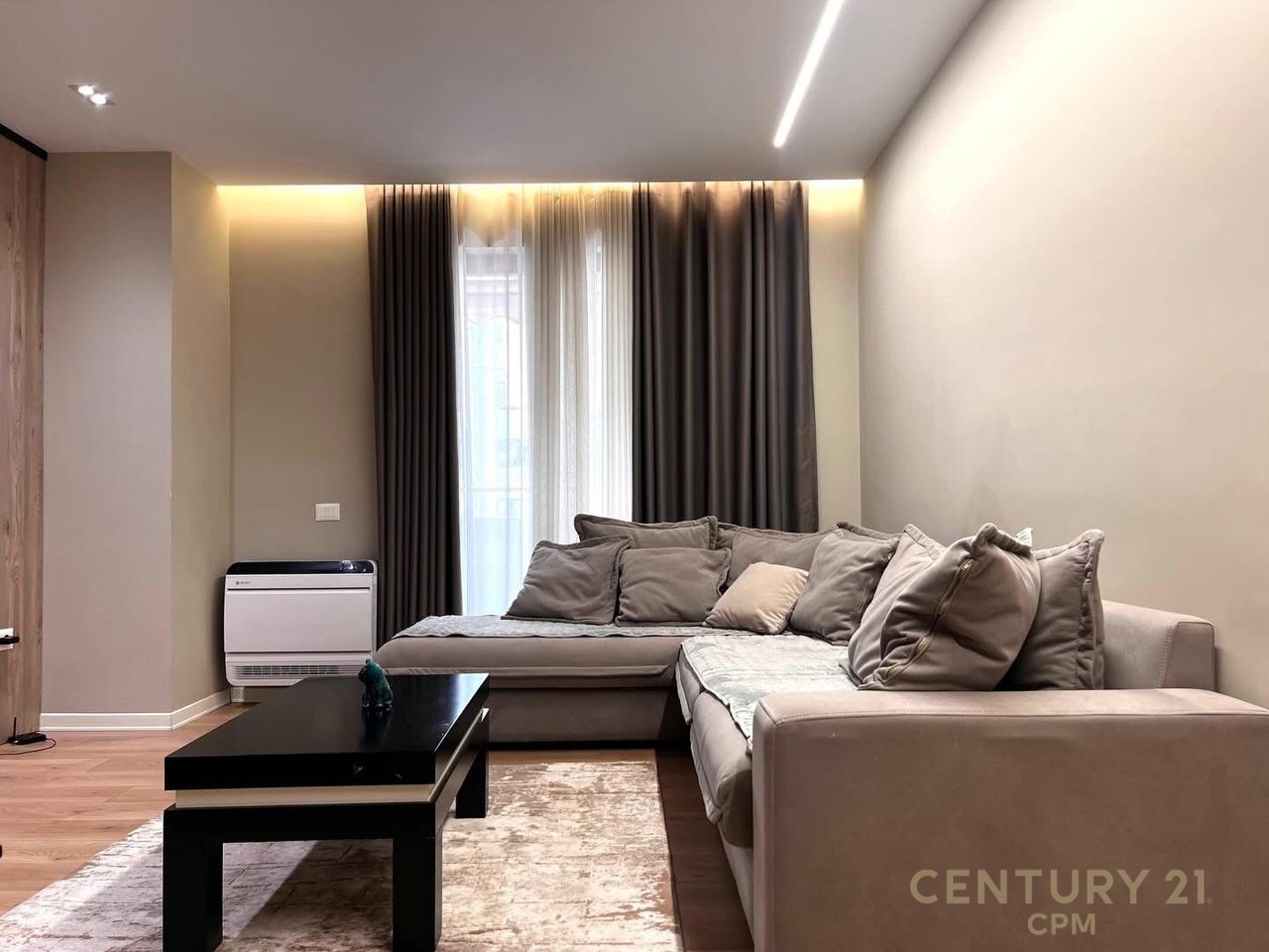 Apartment for rent on Zogu 1 Boulevard!
