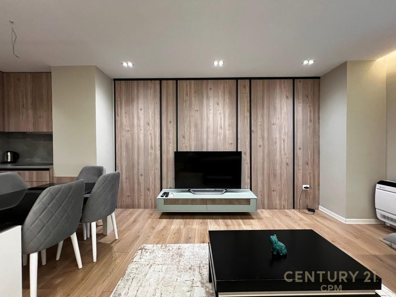 Apartment for rent on Zogu 1 Boulevard!