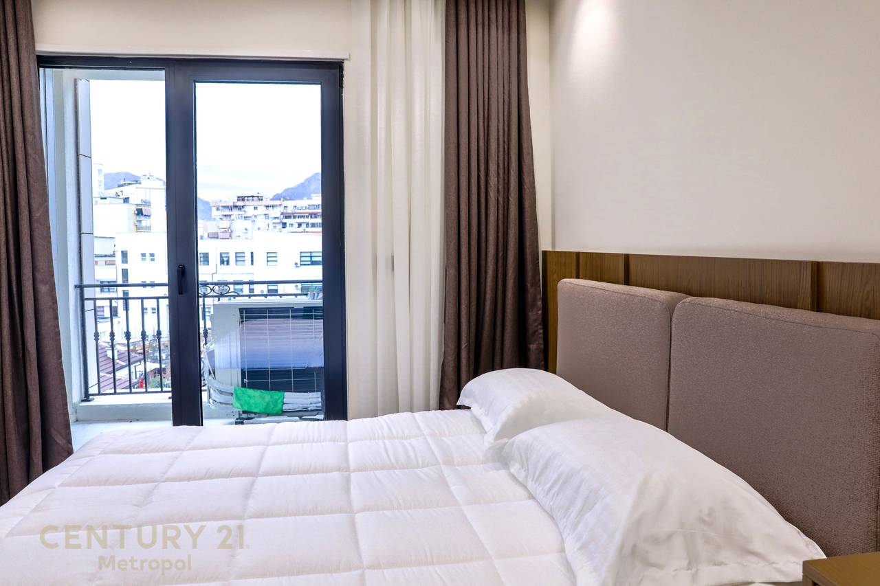 APARTAMENT MODERN PER QERA PRANE QENDRES SE TIRANES!