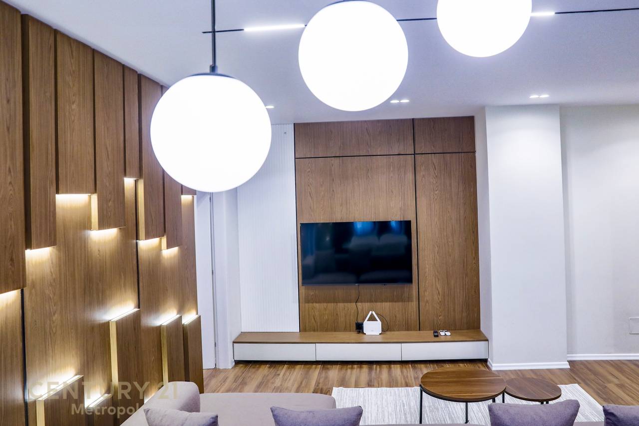 APARTAMENT MODERN PER QERA PRANE QENDRES SE TIRANES!