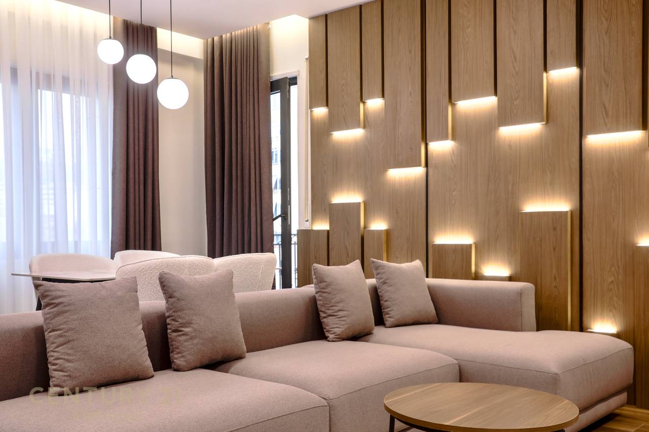 APARTAMENT MODERN PER QERA PRANE QENDRES SE TIRANES!