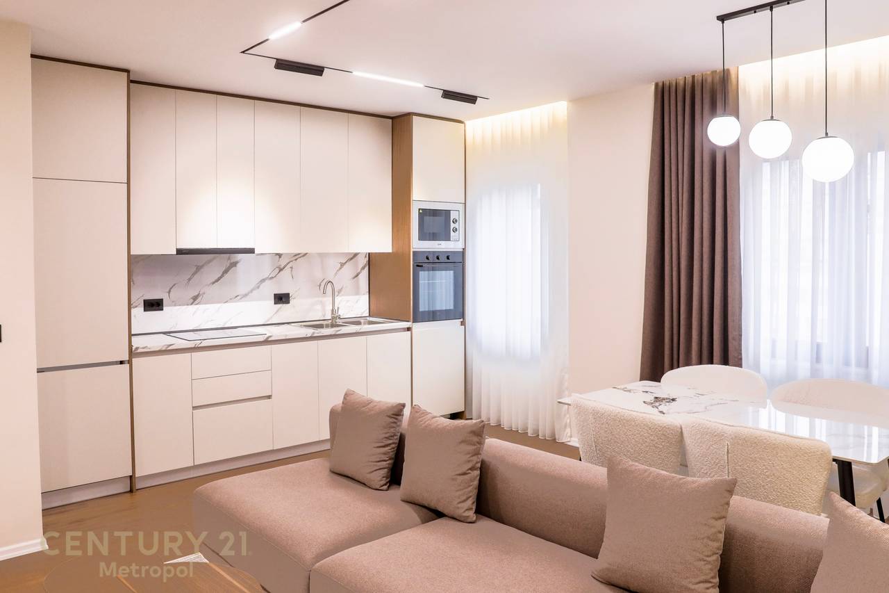 APARTAMENT MODERN PER QERA PRANE QENDRES SE TIRANES!