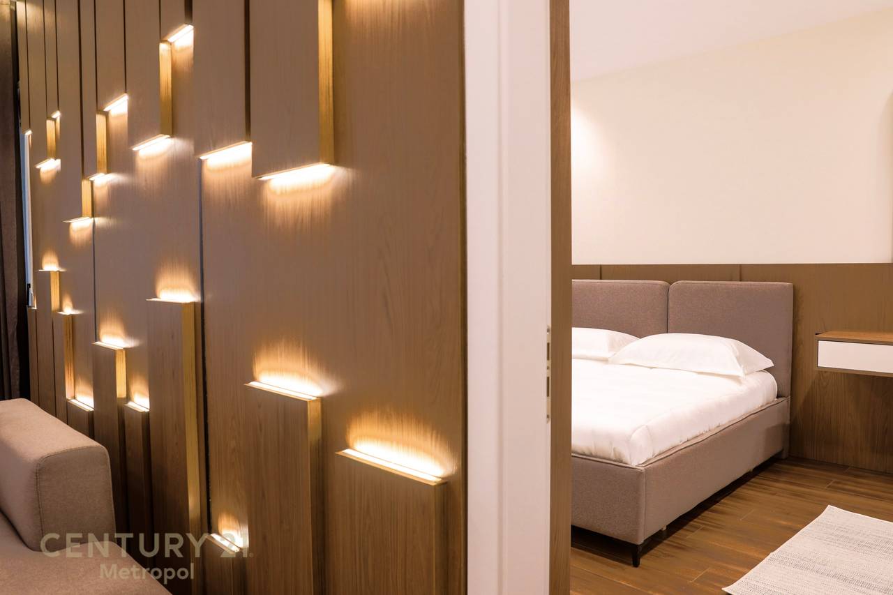 APARTAMENT MODERN PER QERA PRANE QENDRES SE TIRANES!