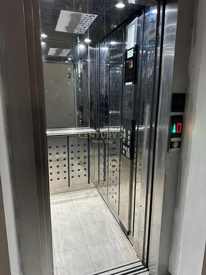 Apartament 2+1+2 me pamje deti per shitje