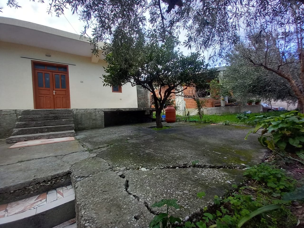 CASA PRIVATA IN VENDITA NEL QUARTIERE "KARABASH"!