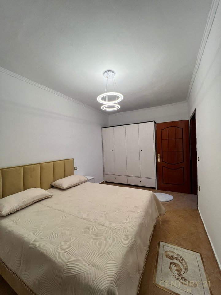 A 2+1 apartment with a yard is for rent in the Don Bosko area, near Astir Bar, one of the most sought-after and accessible areas of Tirana.