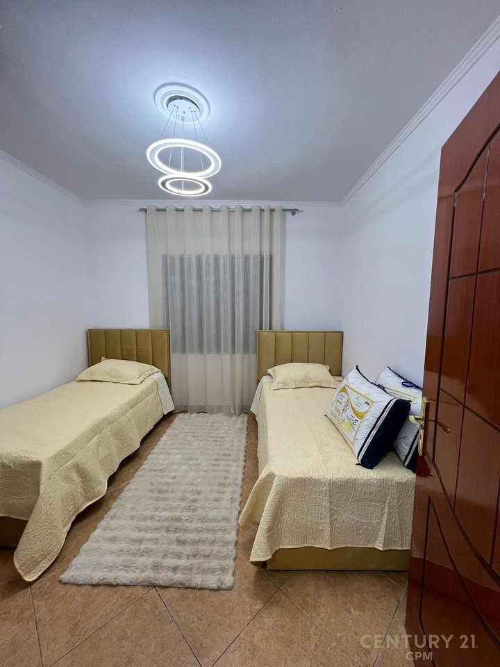 A 2+1 apartment with a yard is for rent in the Don Bosko area, near Astir Bar, one of the most sought-after and accessible areas of Tirana.