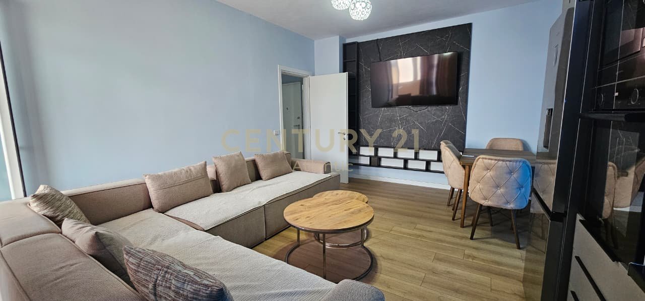 APARTAMENT 2+1 ME QERA NE PLAZH , DURRES - 600€\MUAJ
