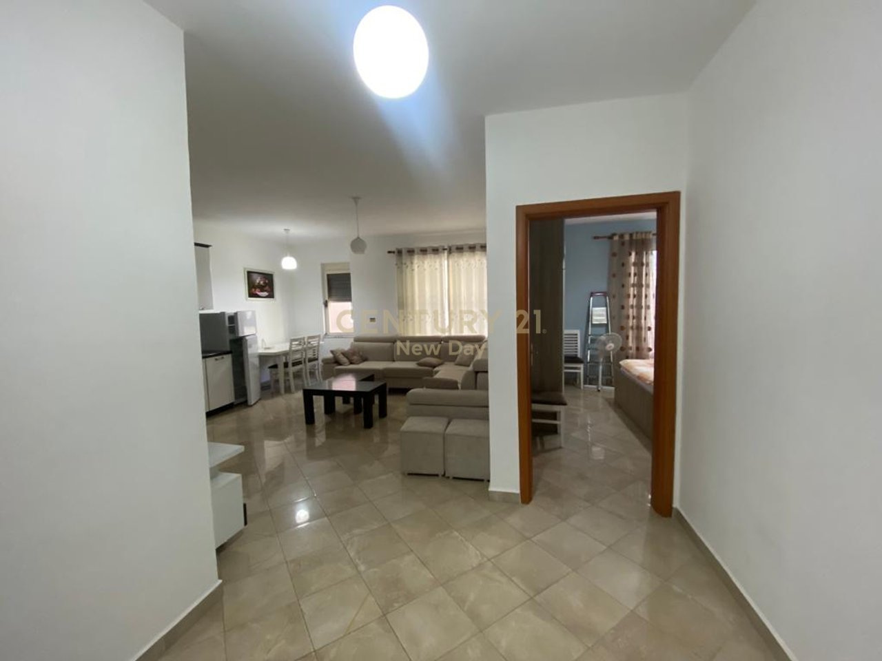 APARTMENT 1+1 FOR SALE IN PLAZH, RROTA E KUQE!