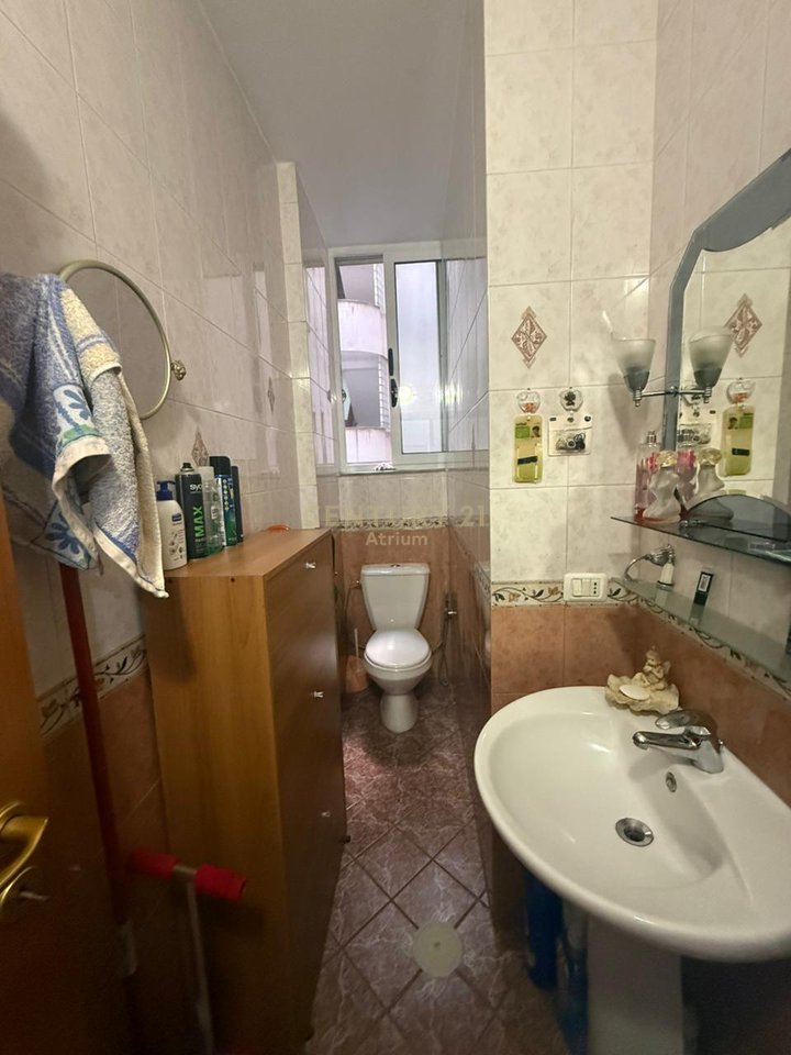 SHITET APARTAMENT 2+1+2 TEK RRUGA KAVAJES!
