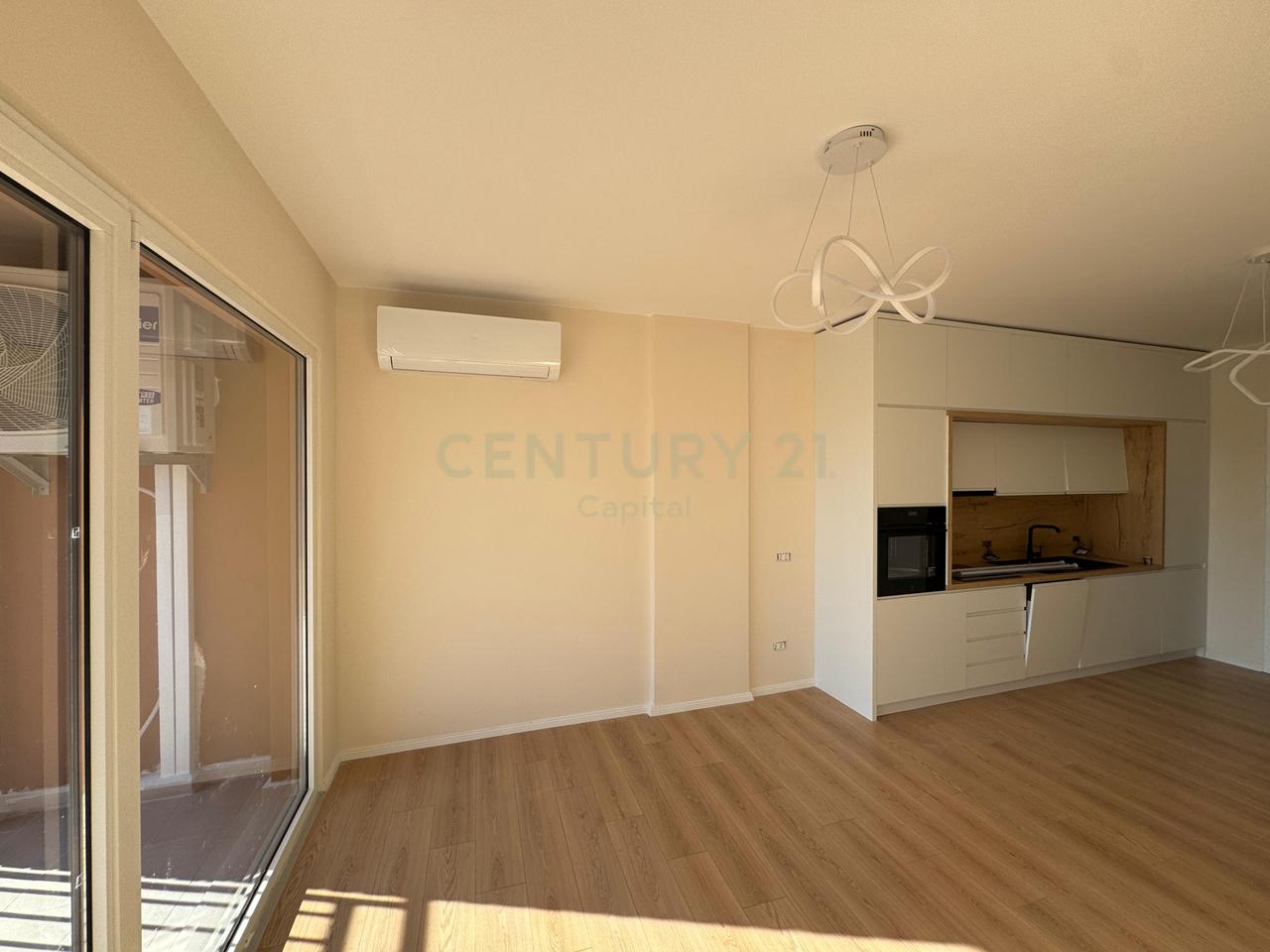 Apartament 2+1+2 Me Qira në Ish Fusha e Aviacionit, Tiranë - 65 000 lekë | 100.87 m²