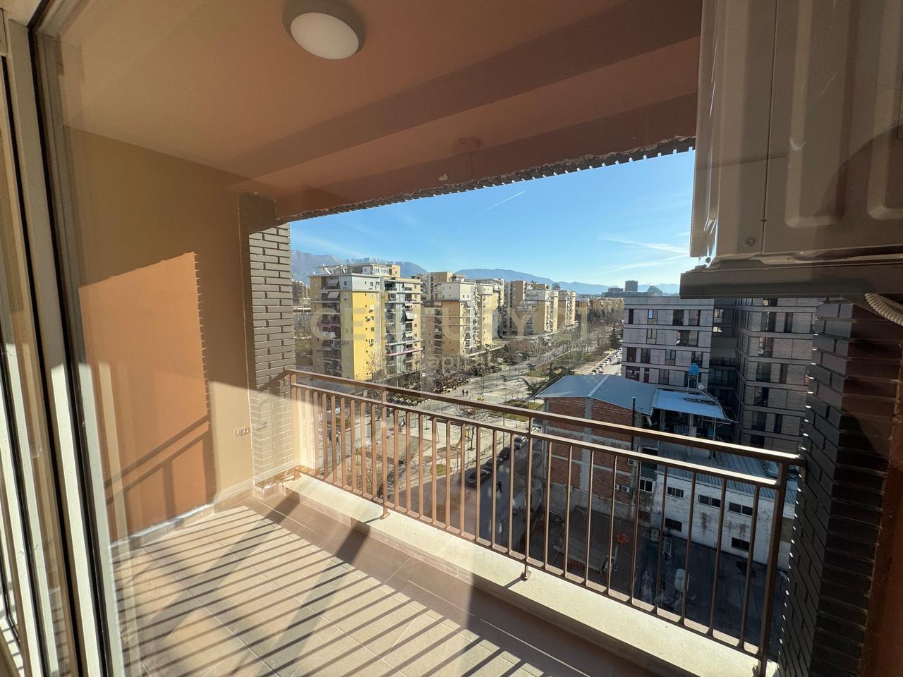 Apartament 2+1+2 Me Qira në Ish Fusha e Aviacionit, Tiranë - 65 000 lekë | 100.87 m²