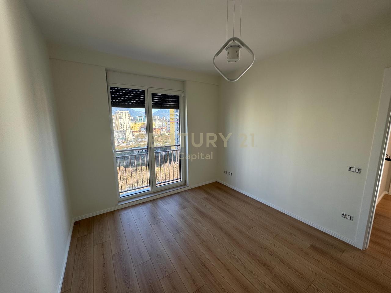 Apartament 2+1+2 Me Qira në Ish Fusha e Aviacionit, Tiranë - 65 000 lekë | 100.87 m²