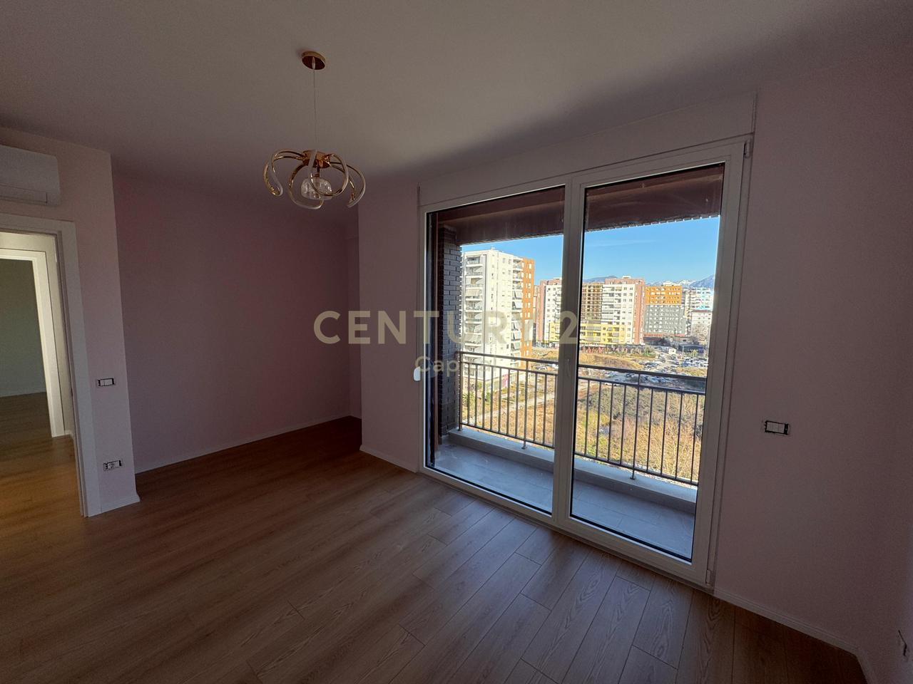 Apartament 2+1+2 Me Qira në Ish Fusha e Aviacionit, Tiranë - 65 000 lekë | 100.87 m²
