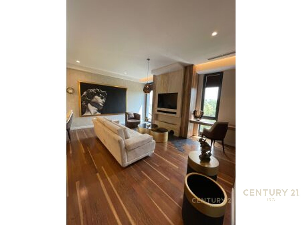 Apartament luksoz 1+1 + Post Parkimi te Park Gate!