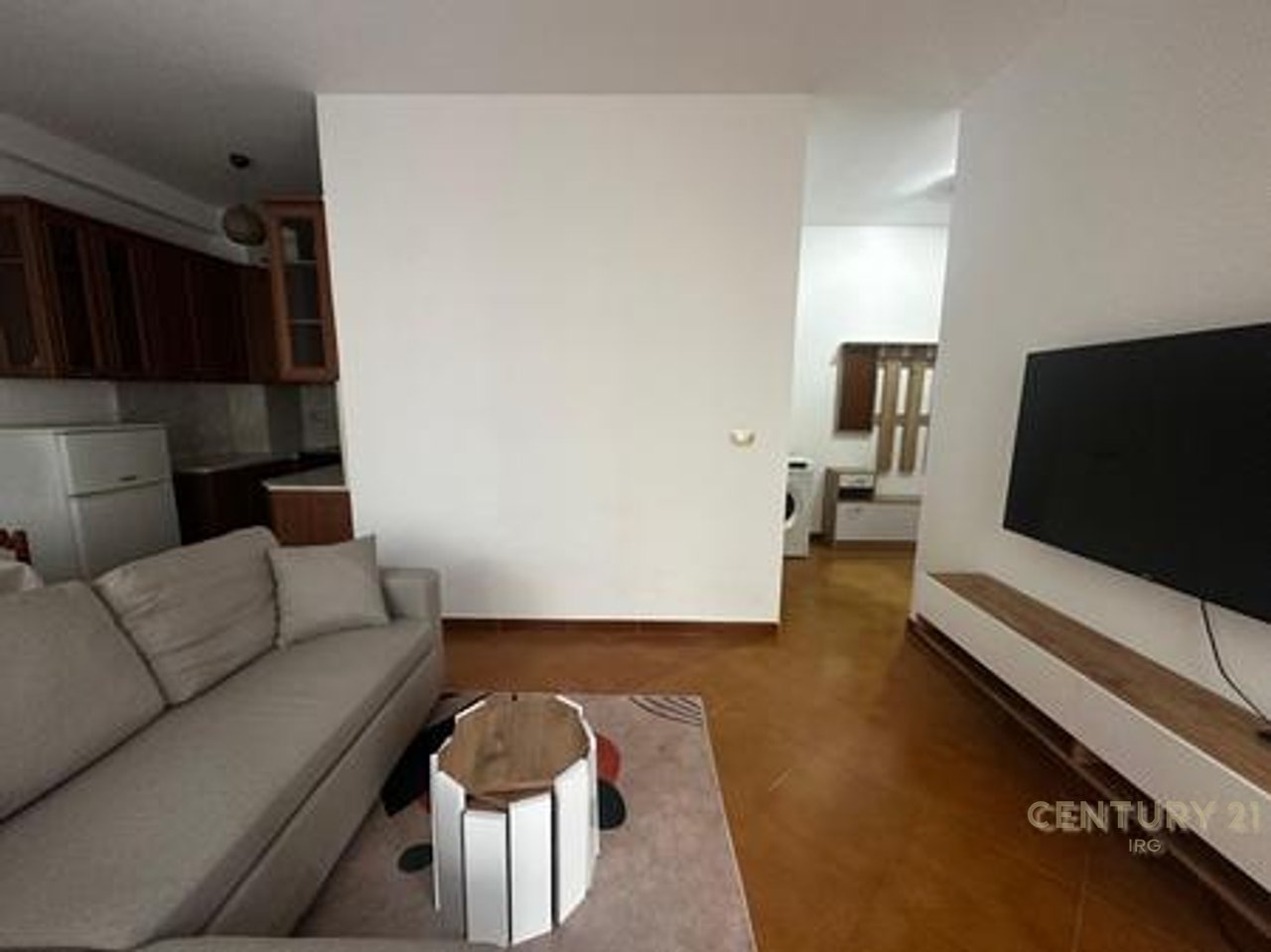 Apartament 1+1me Qira – Komuna e Parisit