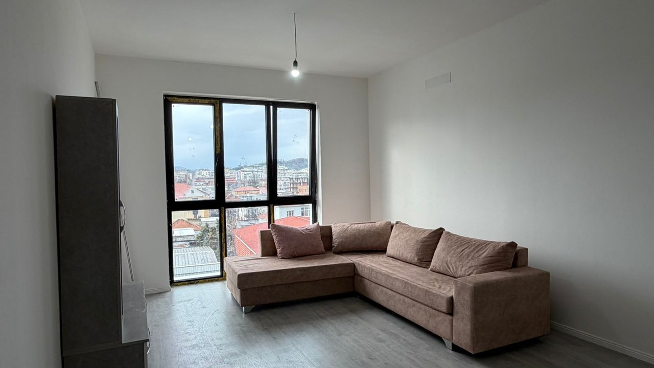 Apartament 2+1 Me Qira në sheshi Shqiponja , , Tiranë - 700mije leke  | 98 m²