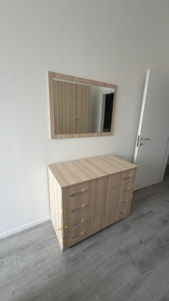 Apartament 2+1 Me Qira në sheshi Shqiponja , , Tiranë - 700mije leke  | 98 m²