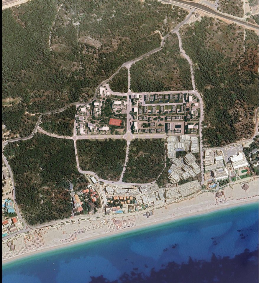 SHITET 1+1 NE DHERMI (SQUARE VILLAGE)!