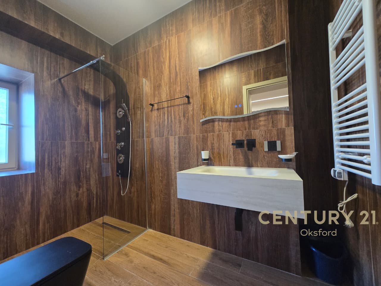 JEPET ME QIRA APARTAMENT 2+1+POST PARKIMI TE LIQENI FARKES!