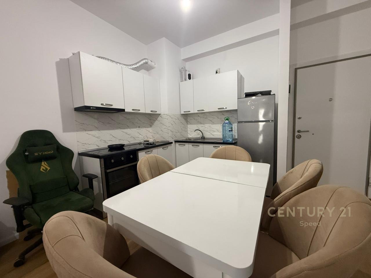 Apartament 1+1 Për Shitje tek Ali Demi!