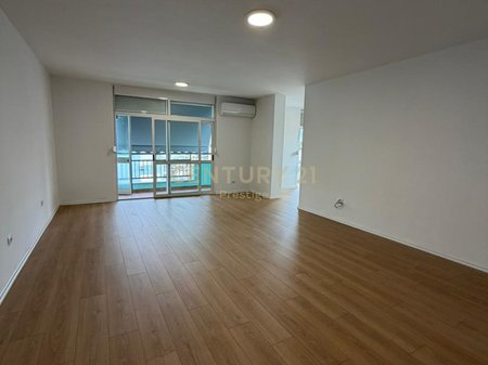 APARTMENT 3+1+2 FOR RENT, NEAR THE FORMER EXHIBITION, TIRANA!