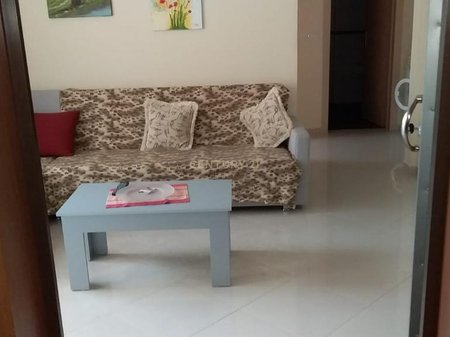 Shitet apartament 1+1 prane Liqenit te Pogradecit
