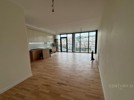 Ambjent per zyre  ose per banim me qira ne Lake View