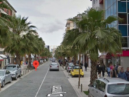 Ambjent Komercial  Për Qira në Bulevardi Kryesor, Durrës - 700€ |86m²
