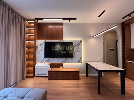 APARTAMENT 1+1 PER SHITJE PRANE PALLATIT ME SHIGJETA !