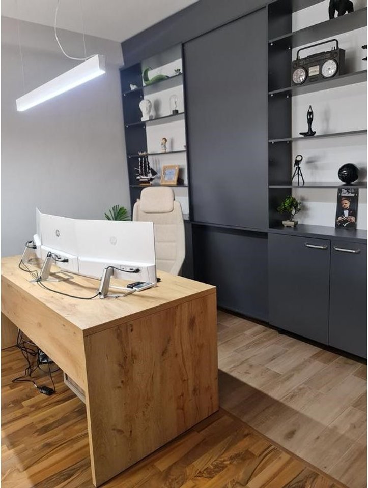 OFFICE FOR RENT AND 2 PARKING SPOTS IN TIRANA NEAR THE FIRE STATION!