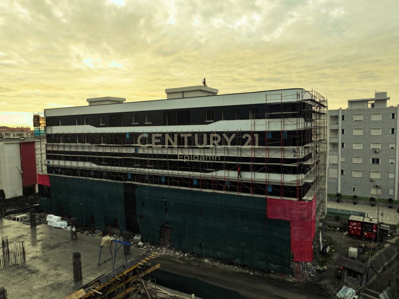 Apartament  2+1 Per Shitje në Rezidencën West Coast – Vetëm 300m nga Deti