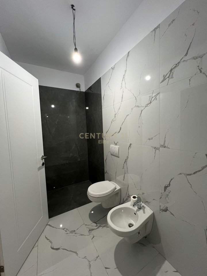 2+1 Apartment for Rent on Bulevardi i Ri, Tirana - 700€ | 105 m²