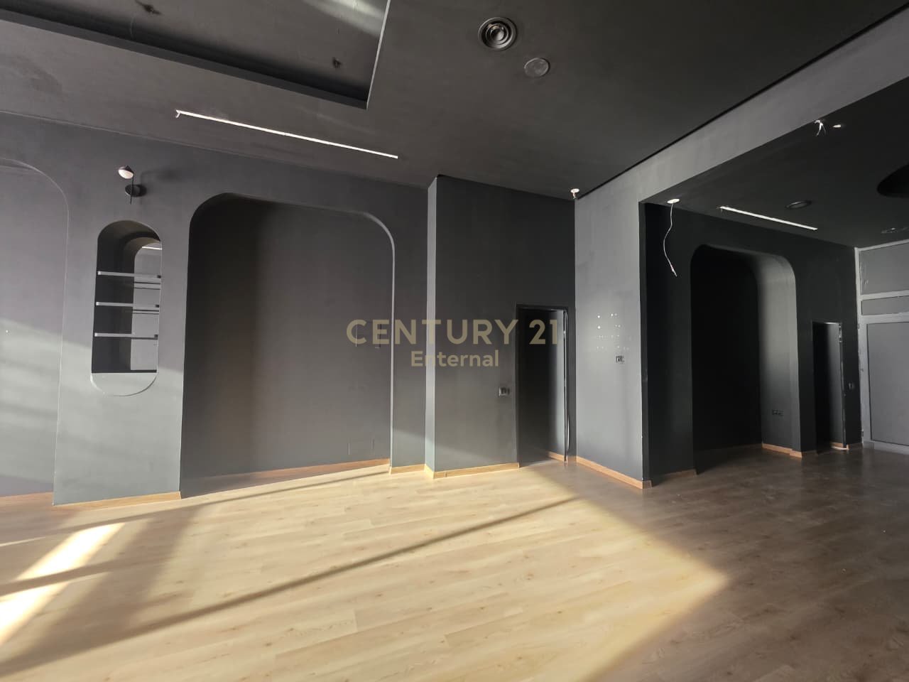 Njesi per shitje ne Astir!