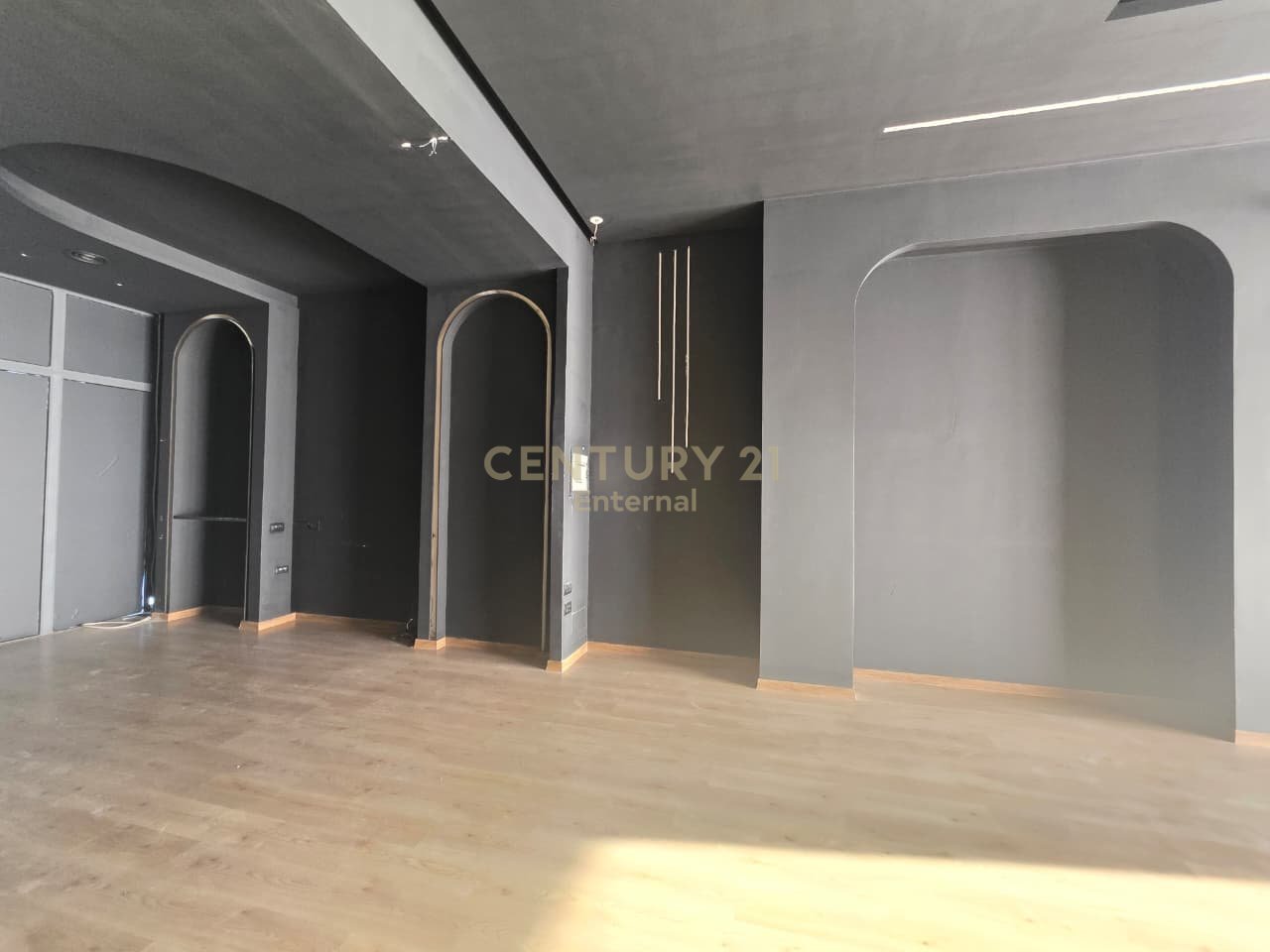 Njesi per shitje ne Astir!