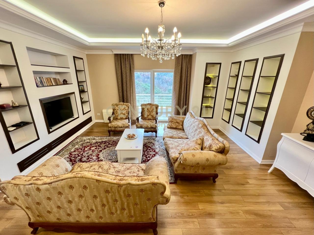 QIRA, SUPER APARTAMENT 2+1+2 me 2 POSTE PARKIMI & PAMJE‼️