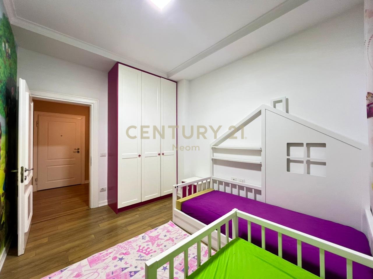 QIRA, SUPER APARTAMENT 2+1+2 me 2 POSTE PARKIMI & PAMJE‼️