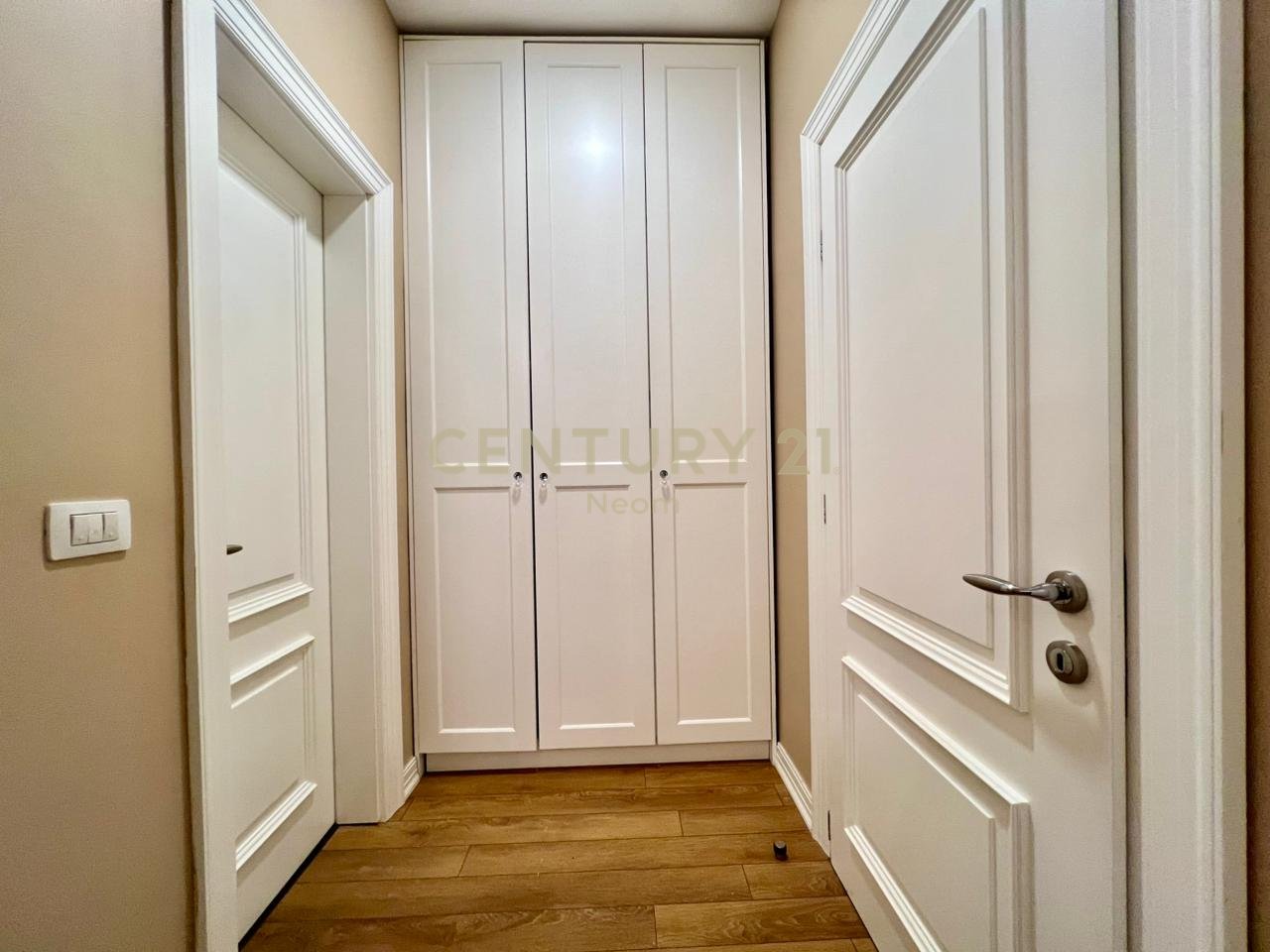 QIRA, SUPER APARTAMENT 2+1+2 me 2 POSTE PARKIMI & PAMJE‼️