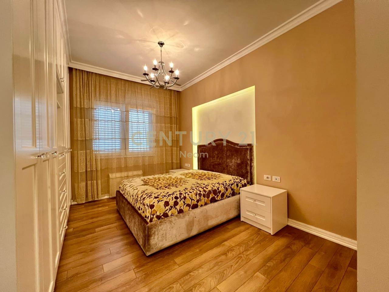 QIRA, SUPER APARTAMENT 2+1+2 me 2 POSTE PARKIMI & PAMJE‼️