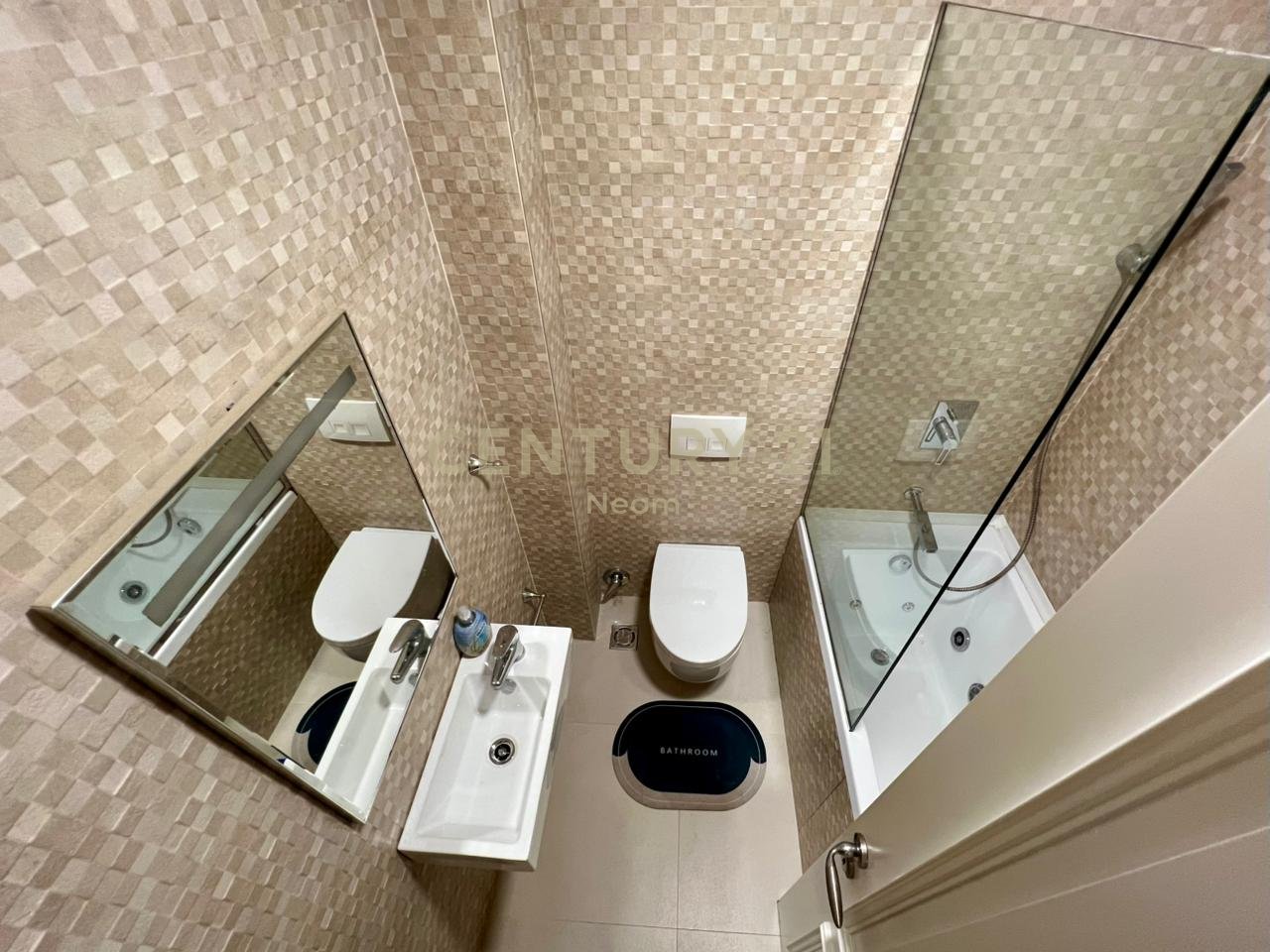 QIRA, SUPER APARTAMENT 2+1+2 me 2 POSTE PARKIMI & PAMJE‼️