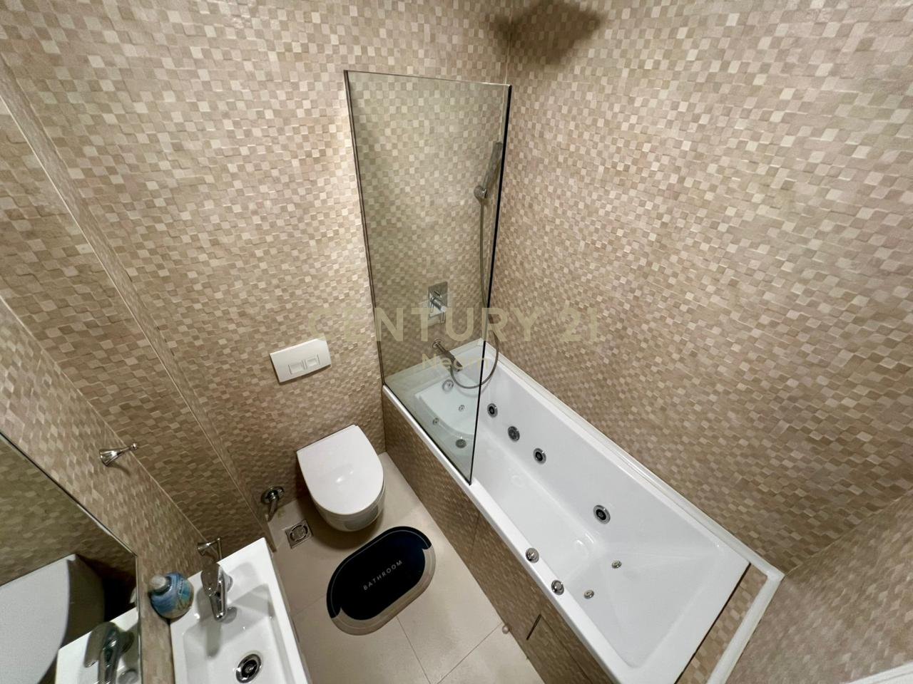 QIRA, SUPER APARTAMENT 2+1+2 me 2 POSTE PARKIMI & PAMJE‼️