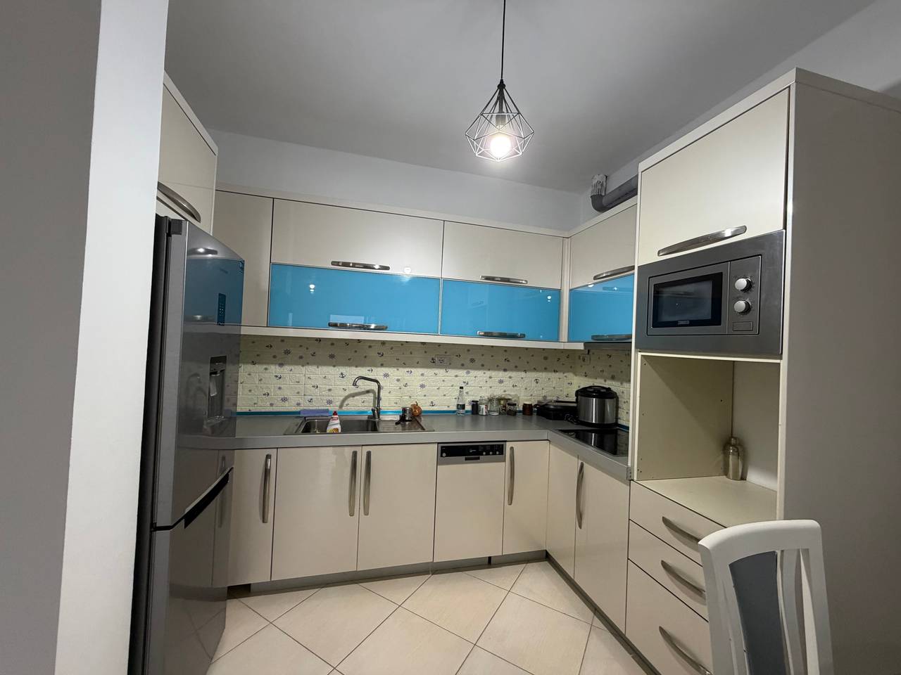 SARANDE, SHESIM PENTHOUSE ME PAMJE TE HAPUR NDAJ DETIT