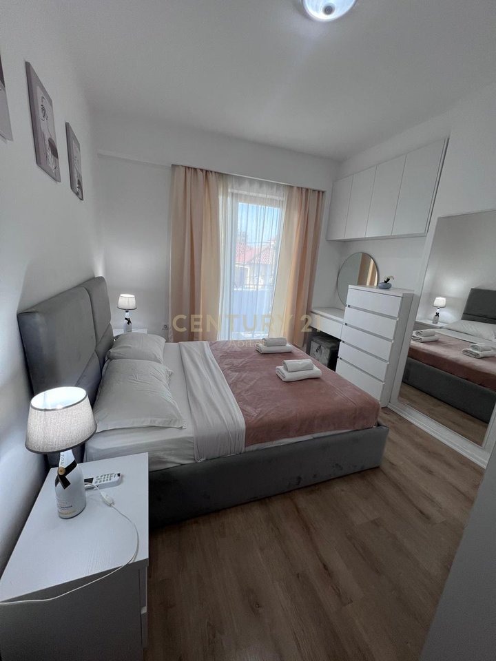 APARTAMENT 1+1 ME QIRA| MYSLYM SHYRI- pranë Rrugës së Kavajës