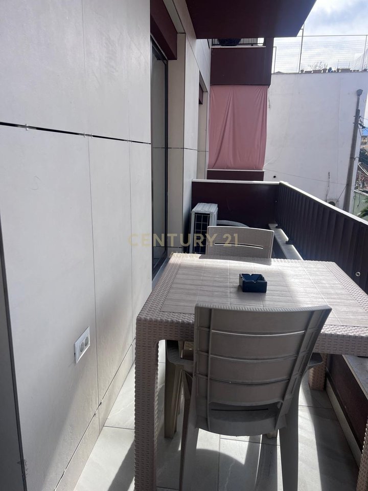 APARTAMENT 1+1 ME QIRA| MYSLYM SHYRI- pranë Rrugës së Kavajës