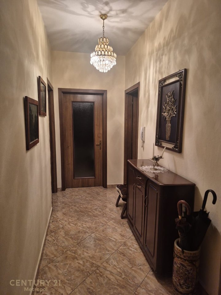 APARTAMENT PER QIRA 2+1 NE KINOSTUDIO!