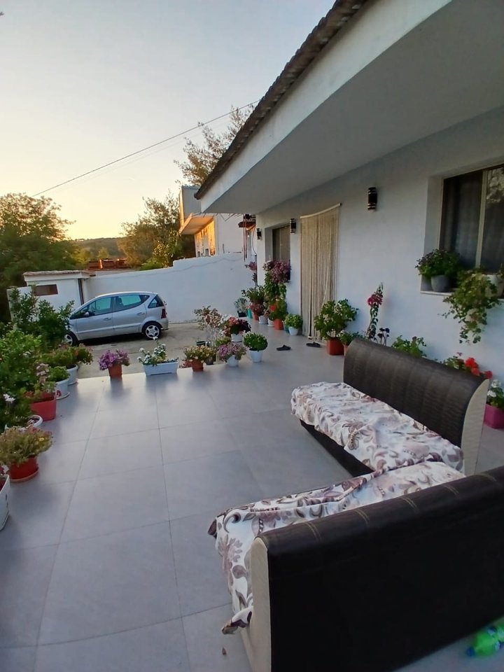 Shtëpi 2+1 në shitje në rrugen Hasan Hasa Lanabregas , Tiranë - 200,000€ | 250 m²