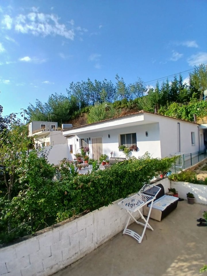 Shtëpi 2+1 në shitje në rrugen Hasan Hasa Lanabregas , Tiranë - 200,000€ | 250 m²