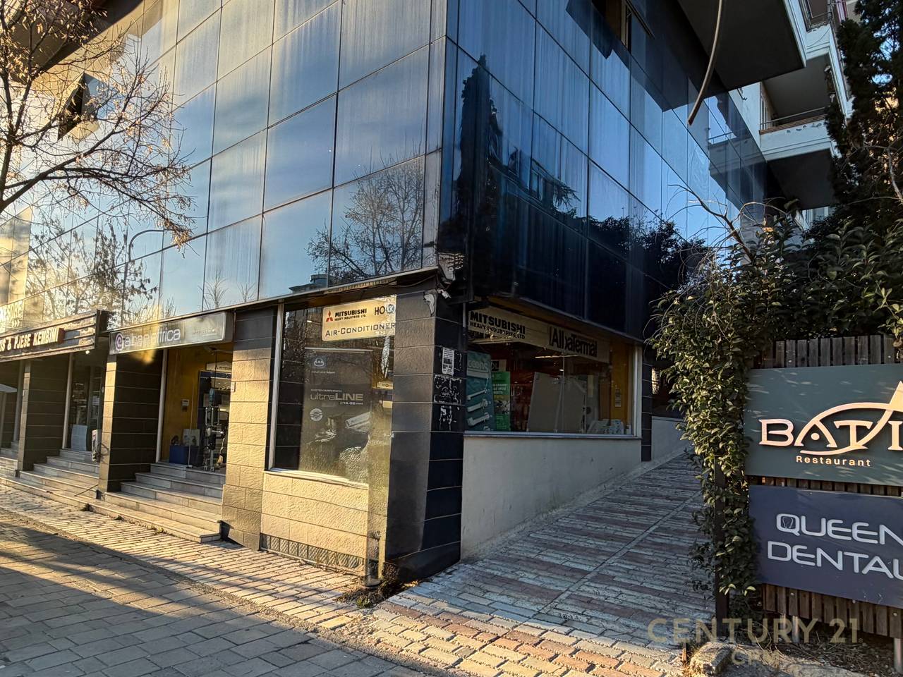 Locali commerciali in affitto!