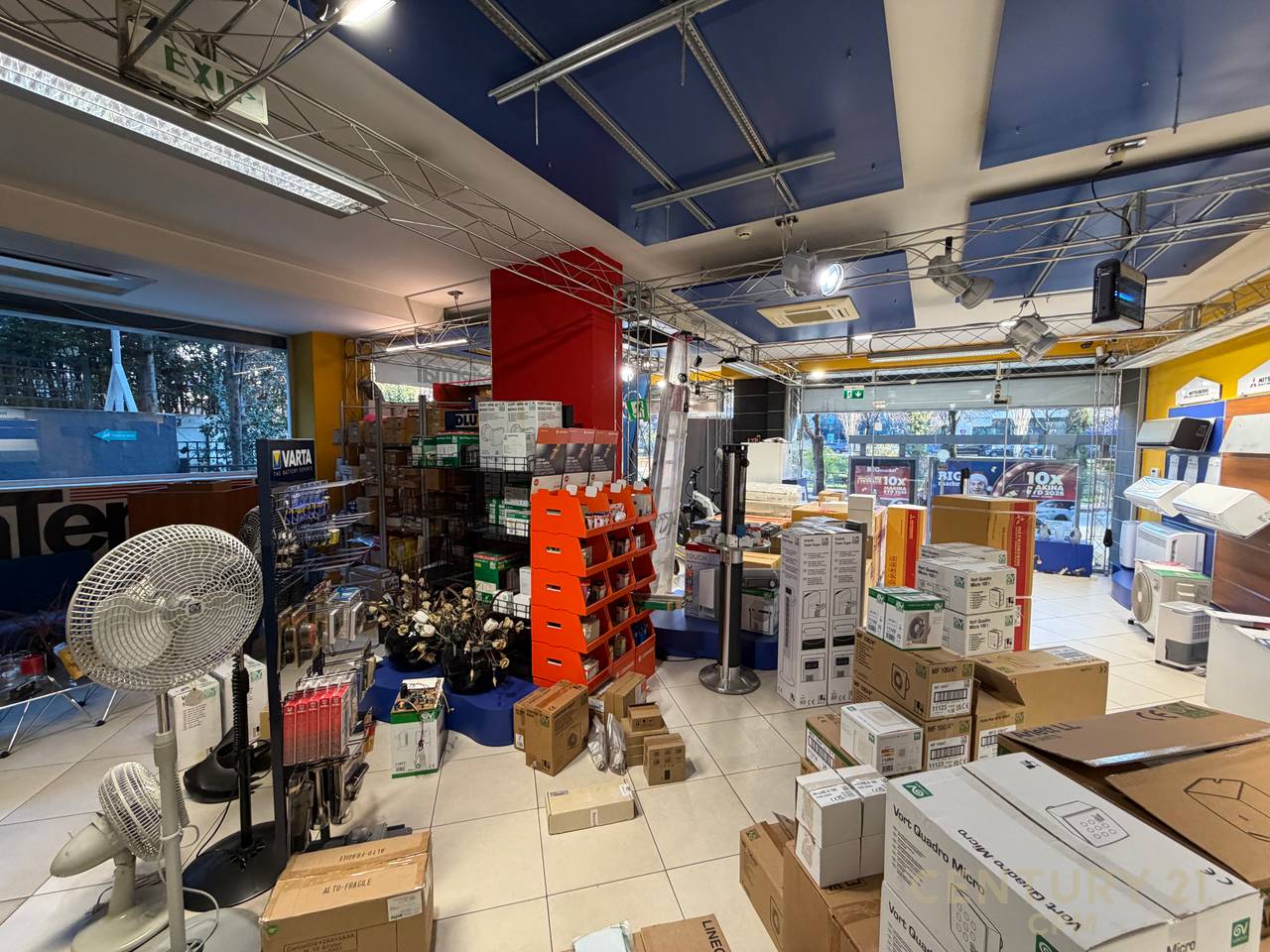 Locali commerciali in affitto!