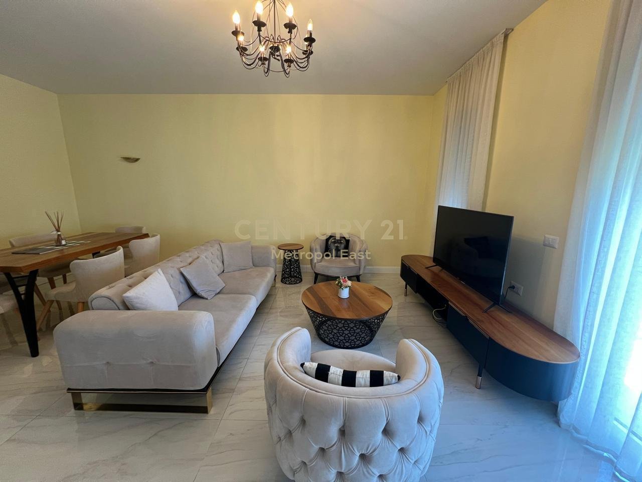 JEPET ME QIRA – Apartament 1+1 në Joy Residence, pranë TEG